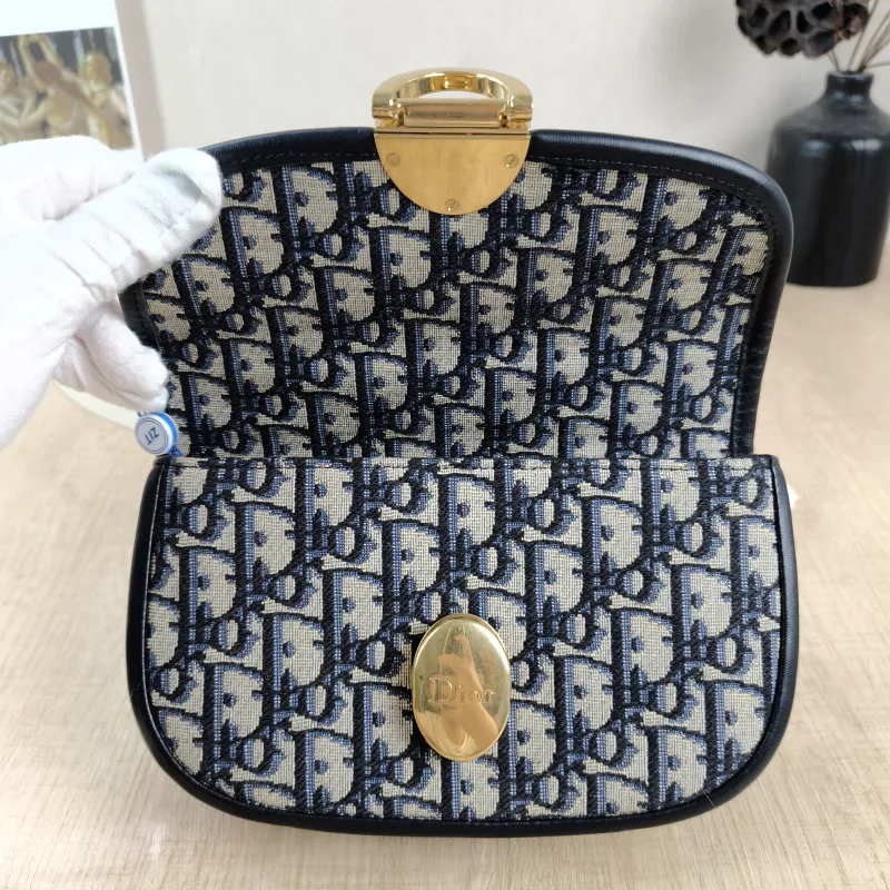 DIOR Shoulder Bag Médaillon Blue Canvas Small 21 × 5.5 × 12 cm — detail view 6 of 13