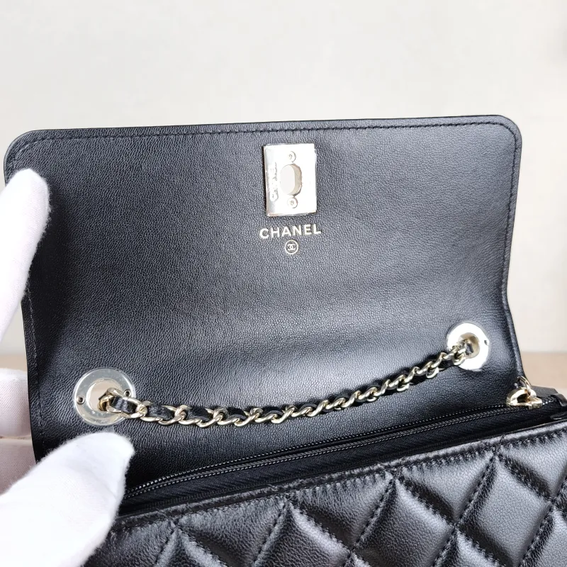 Chanel Crossbody Bag trendy cc woc Black Lambskin Mini 19.2 × 3.5 × 12.3 cm — detail view 9 of 13