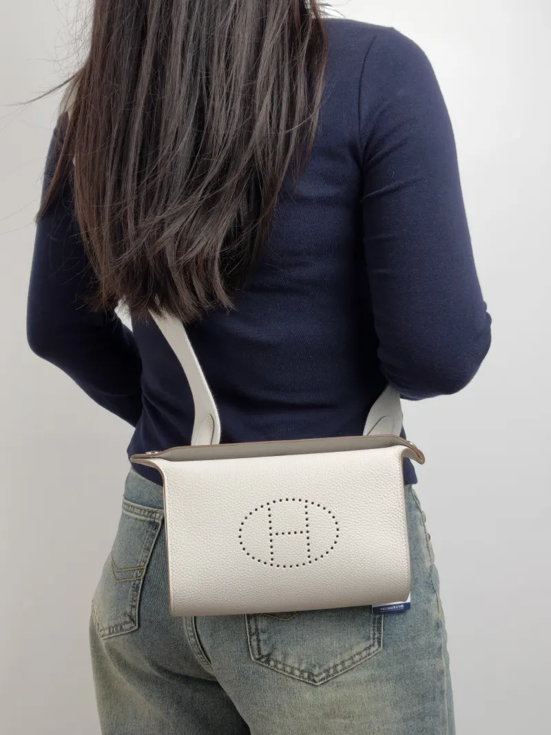 Hermès Crossbody Bag Videpoches M4 One Size 21 × 4 × 14 cm B — on-model view 2 of 2