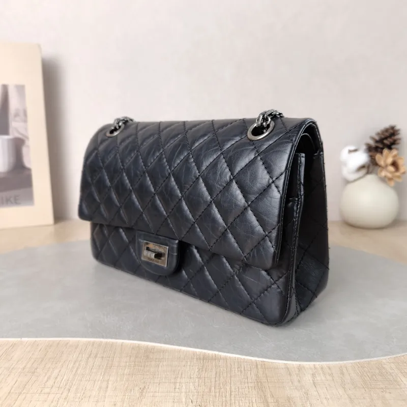 Chanel Shoulder Bag 2.55 Black Calfskin Small 24 × 7.5 × 16 cm 18 — cover view 3 of 5