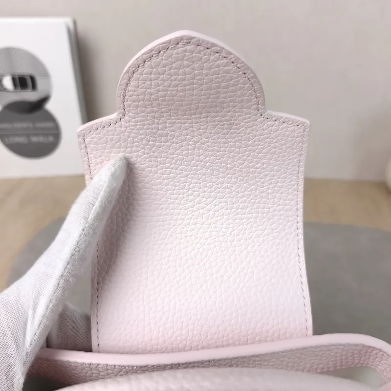 Louis Vuitton Top Handle Bag Capucines East West Pink Calfskinmini22 × 8 × 12 cm — detail view 11 of 12