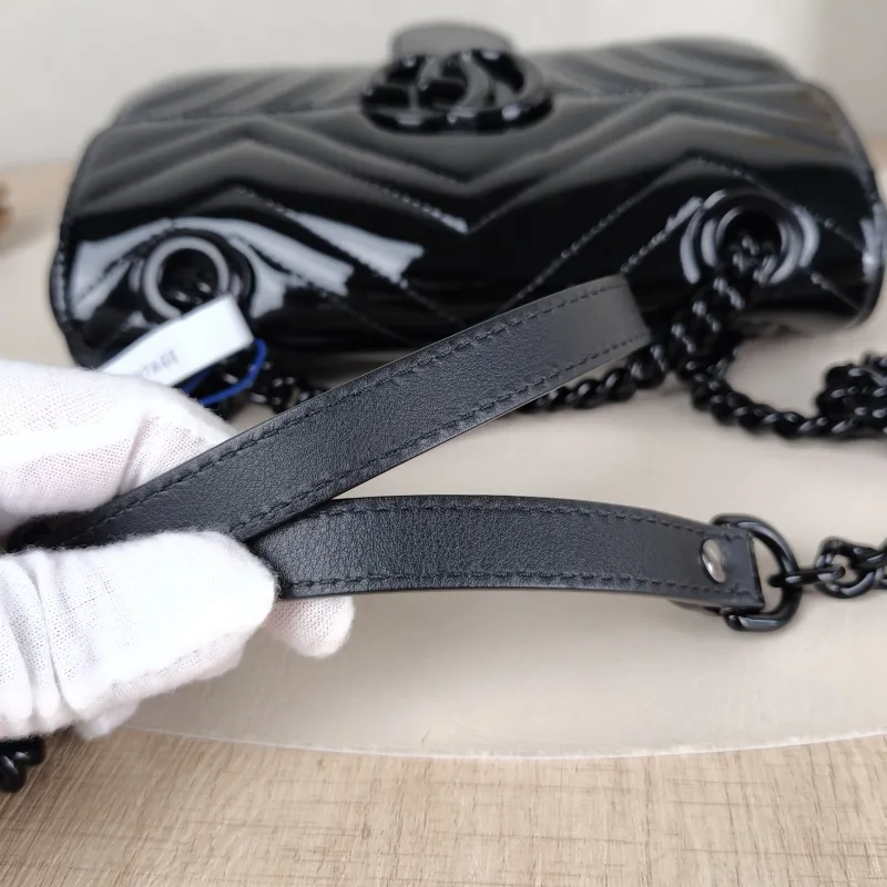 GUCCI Crossbody Bag GG Marmont Small Marmont So Black 22 Black Patent Leather Small 22 × 6 × 13 cm — detail view 2 of 13