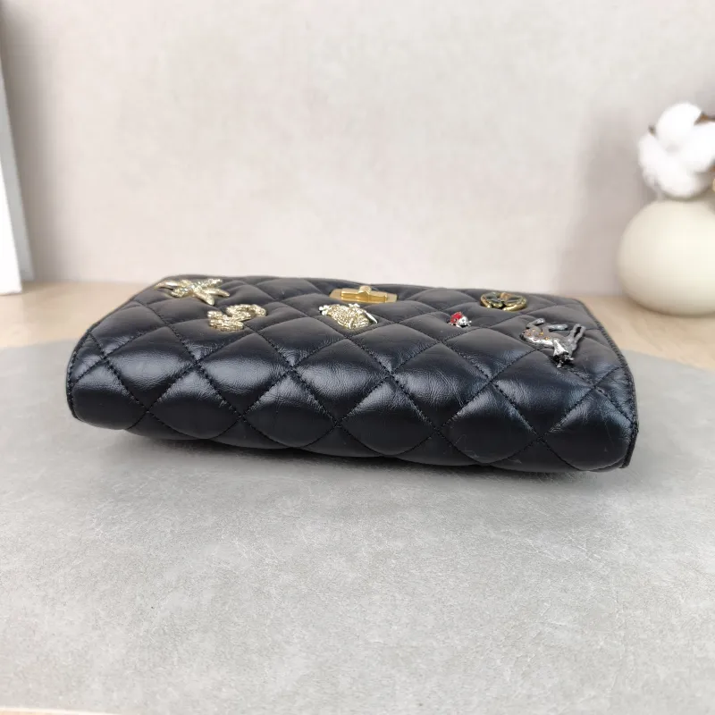 Chanel Crossbody Bag Edition2.55 woc Black Calfskin Mini 19.2 × 3.5 × 12.3 cm 24 — detail view 10 of 10