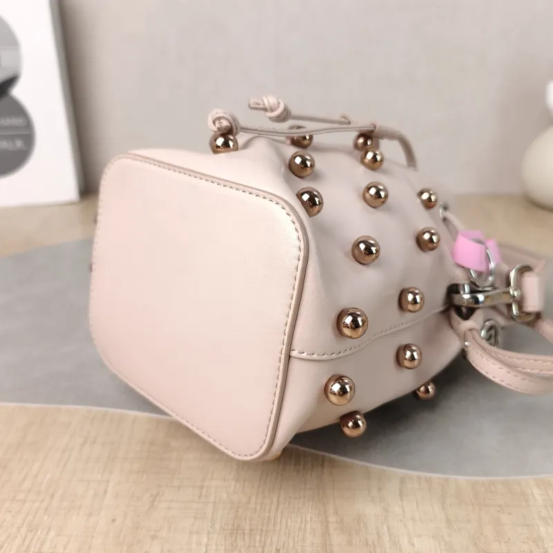 FENDI Crossbody Bag Mon Tresor Bucket Bag Pink Calfskin Mini 12 × 10 × 18 cm — detail view 2 of 11