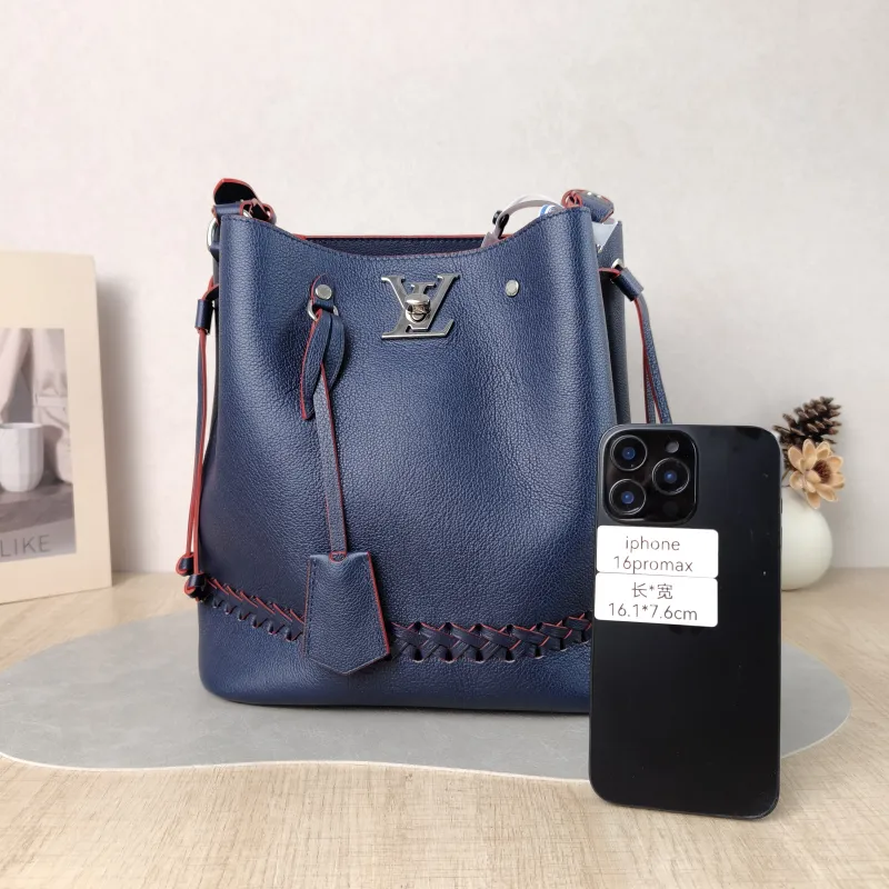 Louis Vuitton Shoulder Bag lockme Shoulder Bag Blue Red Calfskin One Size 25 × 15 × 27 cm — cover view 4 of 5