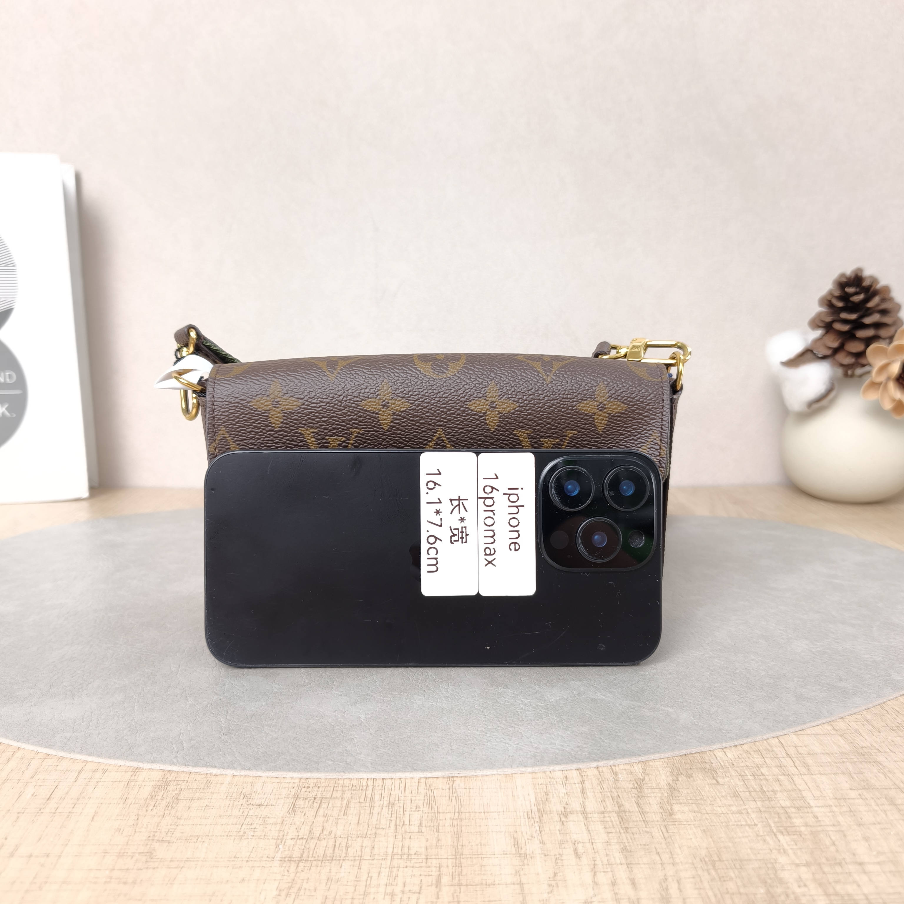 Louis Vuitton Crossbody Bag FÉLICIE STRAP & GO Monogram PVC Small17 × 3.5 × 9.6 cm — cover view 3 of 5