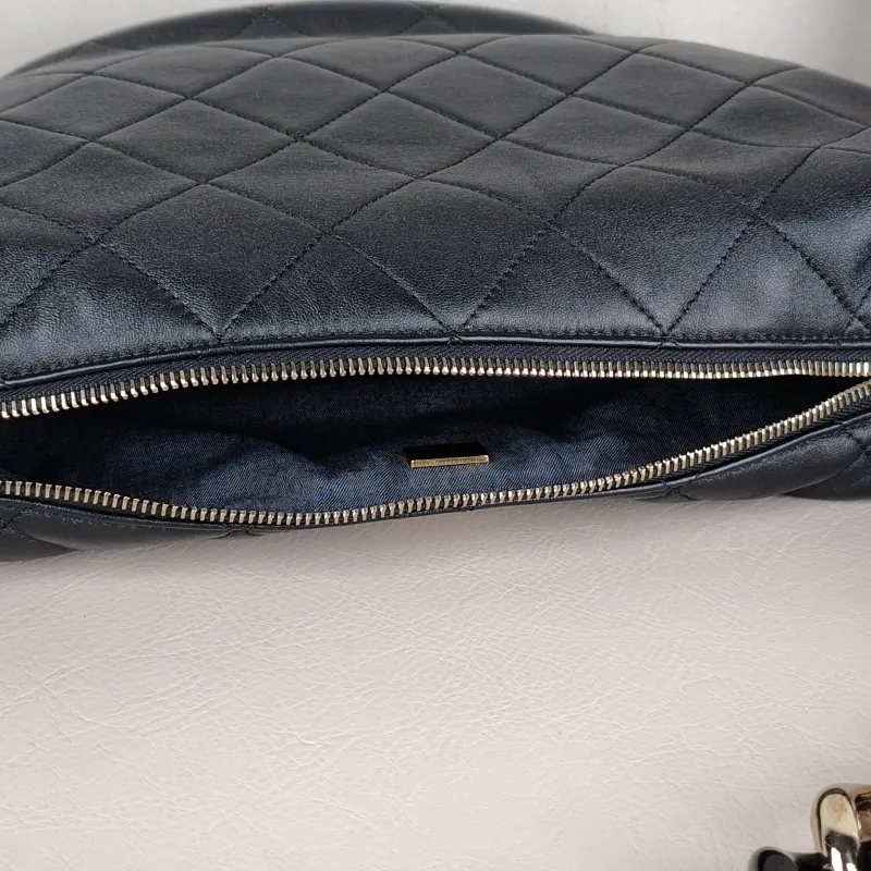 Chanel Shoulder Bag hobo Black Lambskin One Size34 × 7 × 23 cm — detail view 6 of 12