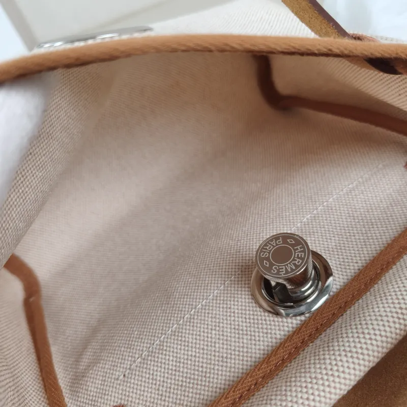 Hermès Shoulder Bag Herbag Zip 20 Berliner Canvas Canvas Mini 20 × 7 × 17 cm G — detail view 12 of 13