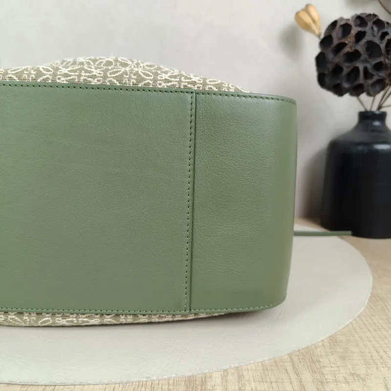 LOEWE Crossbody Bag Hammock Green Canvas Medium29 × 14 × 32 cm — detail view 6 of 10