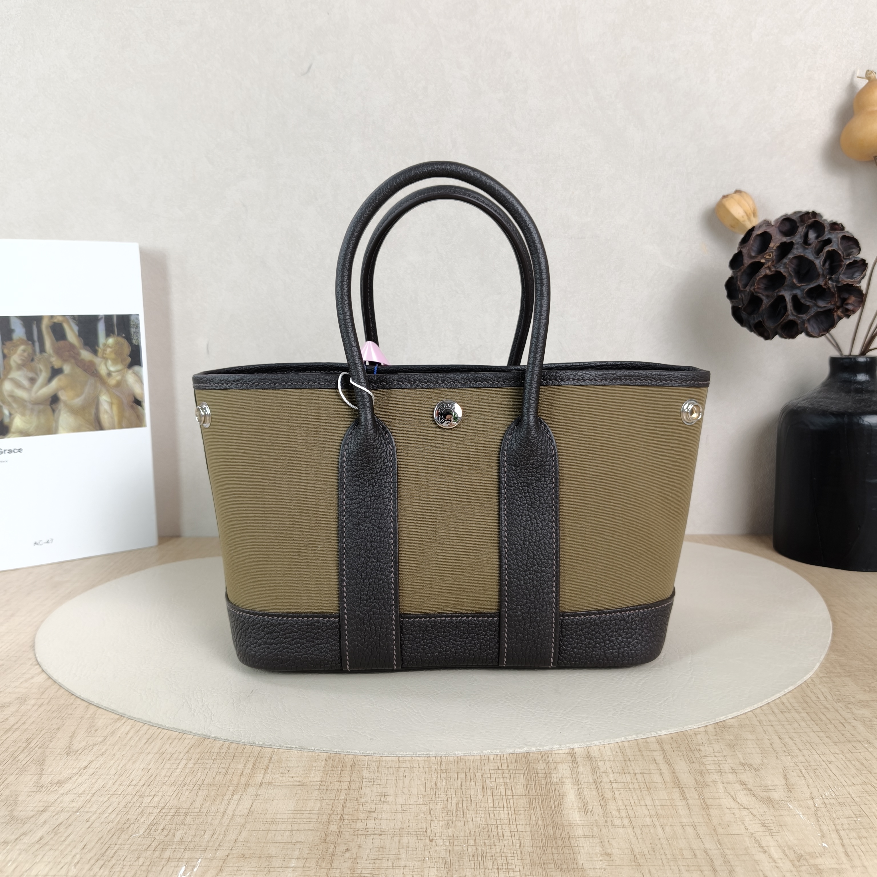Hermès Top Handle Bag Neo Garden 23 Mini6H Canvas · Negonda Calfskinmini23 × 10 × 16 cm