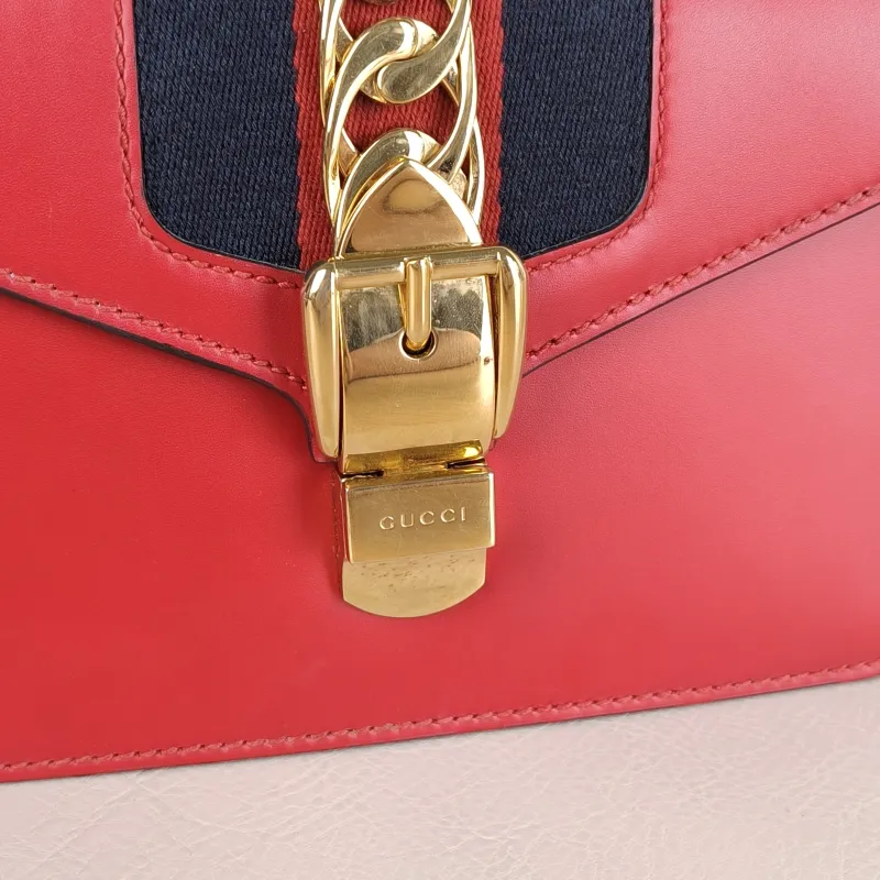 GUCCI Crossbody Bag Sylvie Edition Red Calfskin Mini 20 × 8 × 14 cm — detail view 5 of 12