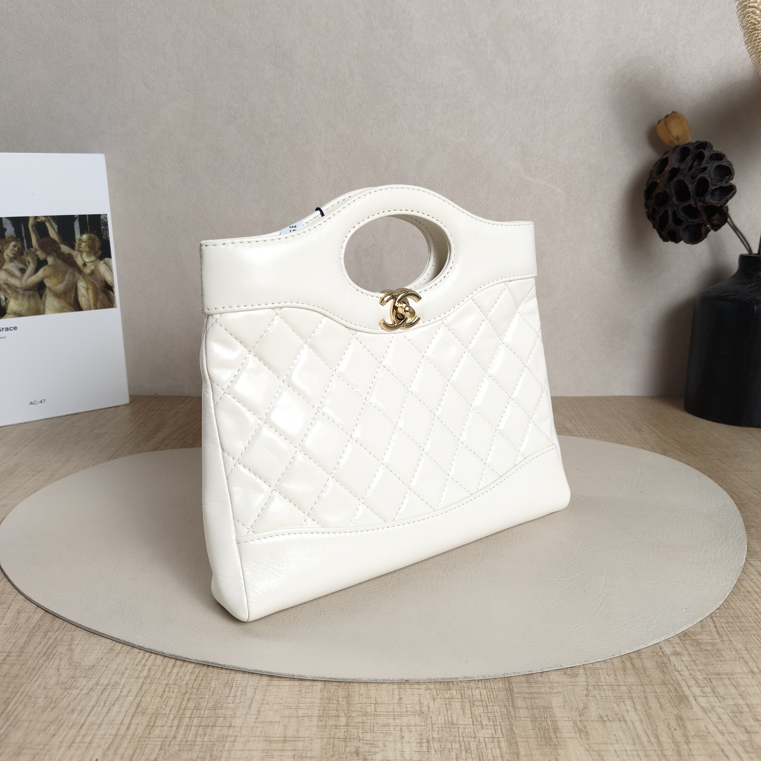 Chanel Crossbody Bag31Bag White Calfskinmini23 × 5.5 × 22 cm — cover view 8 of 10