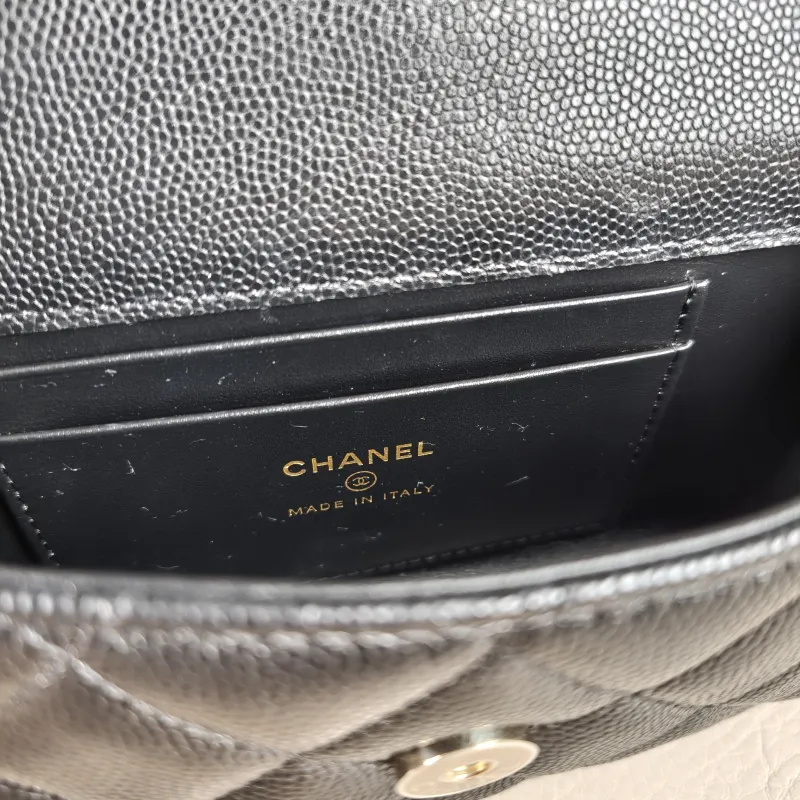 Chanel Crossbody Bag kelly Black Grained Calfskin One Size 18 × 4.5 × 10 cm — detail view 1 of 12