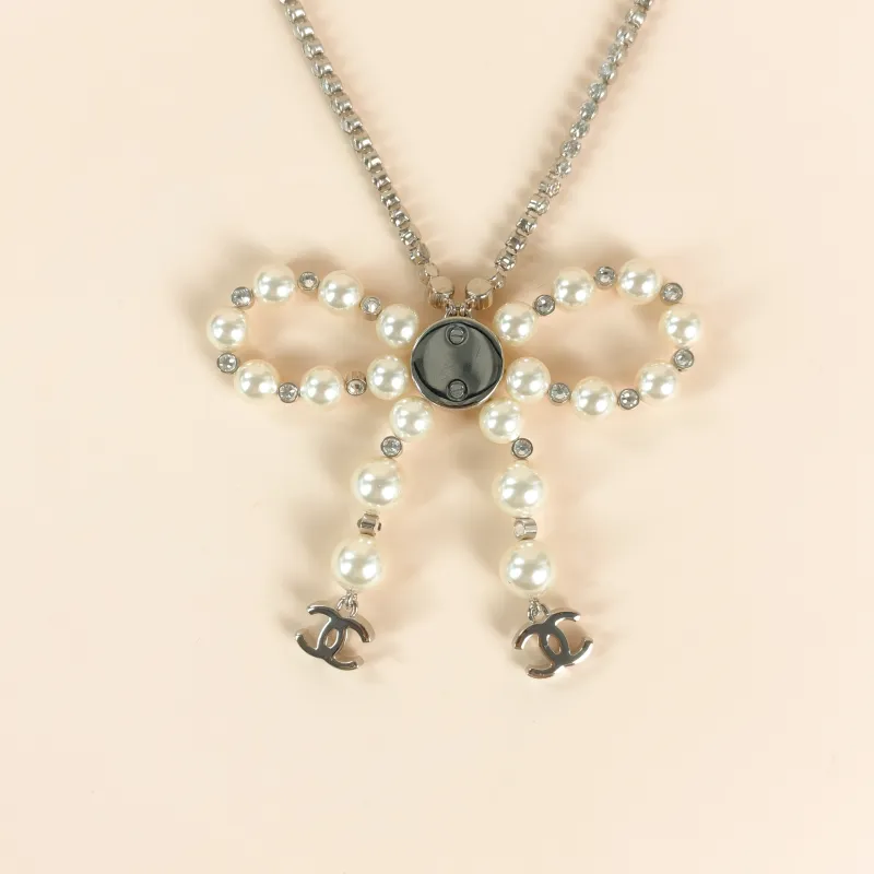 Chanel Necklace Necklace White Pearl One Size 49cm โ cover view 7 of 8