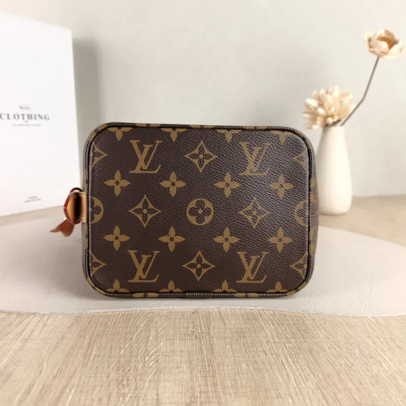 Louis Vuitton Top Handle Bag ALL IN BB Monogram PVC BB 16 × 12 × 18 cm Leather Tag， — cover view 3 of 5