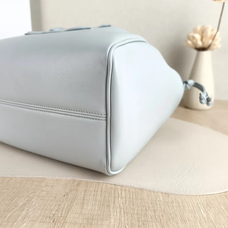 CELINE Top Handle Bag CABAS TRIOMPHE Blue Calfskin Small 22 × 15 × 17 cm — detail view 4 of 12