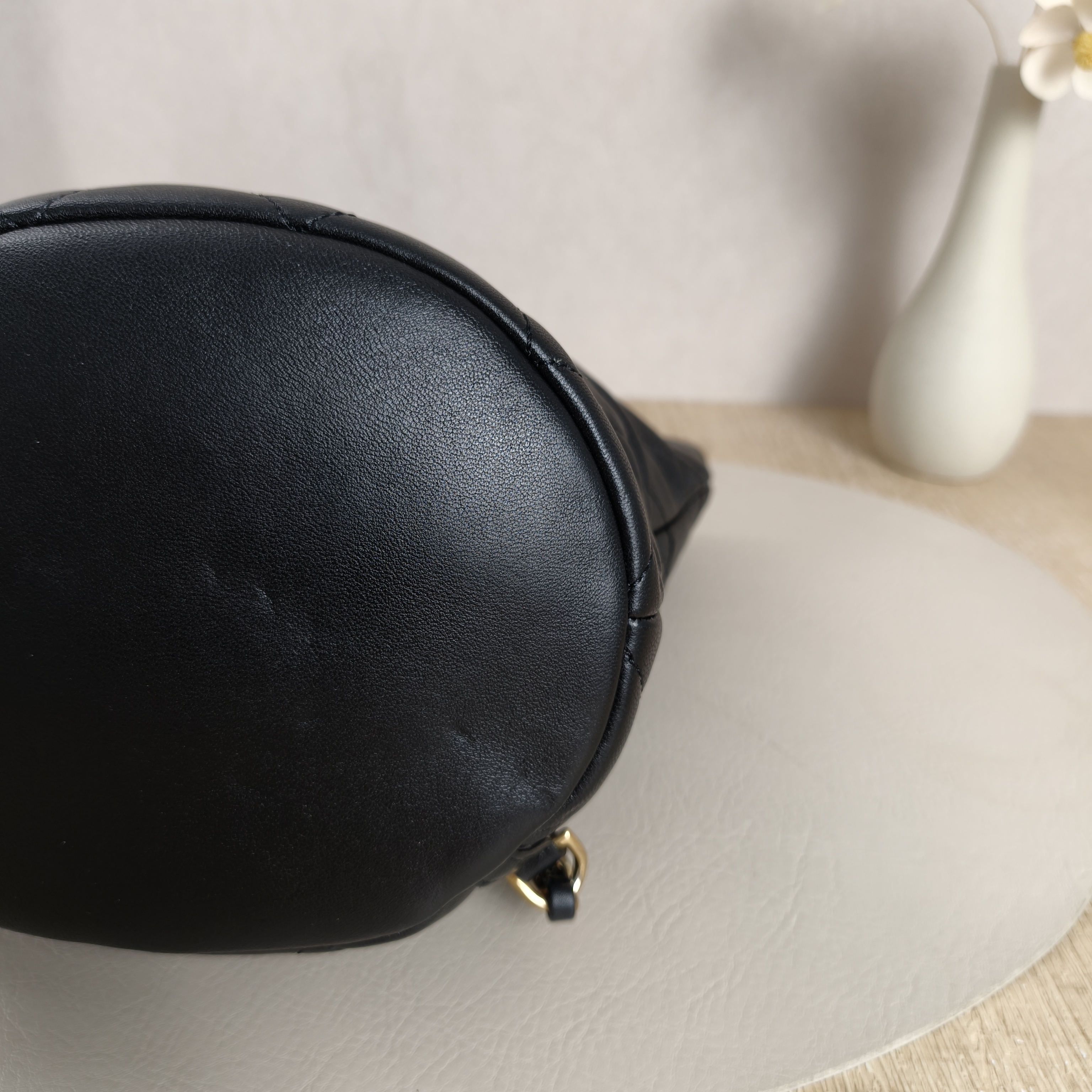 Chanel Crossbody Bag Black Lambskin 16 × 14 × 22 cm — cover view 10 of 11