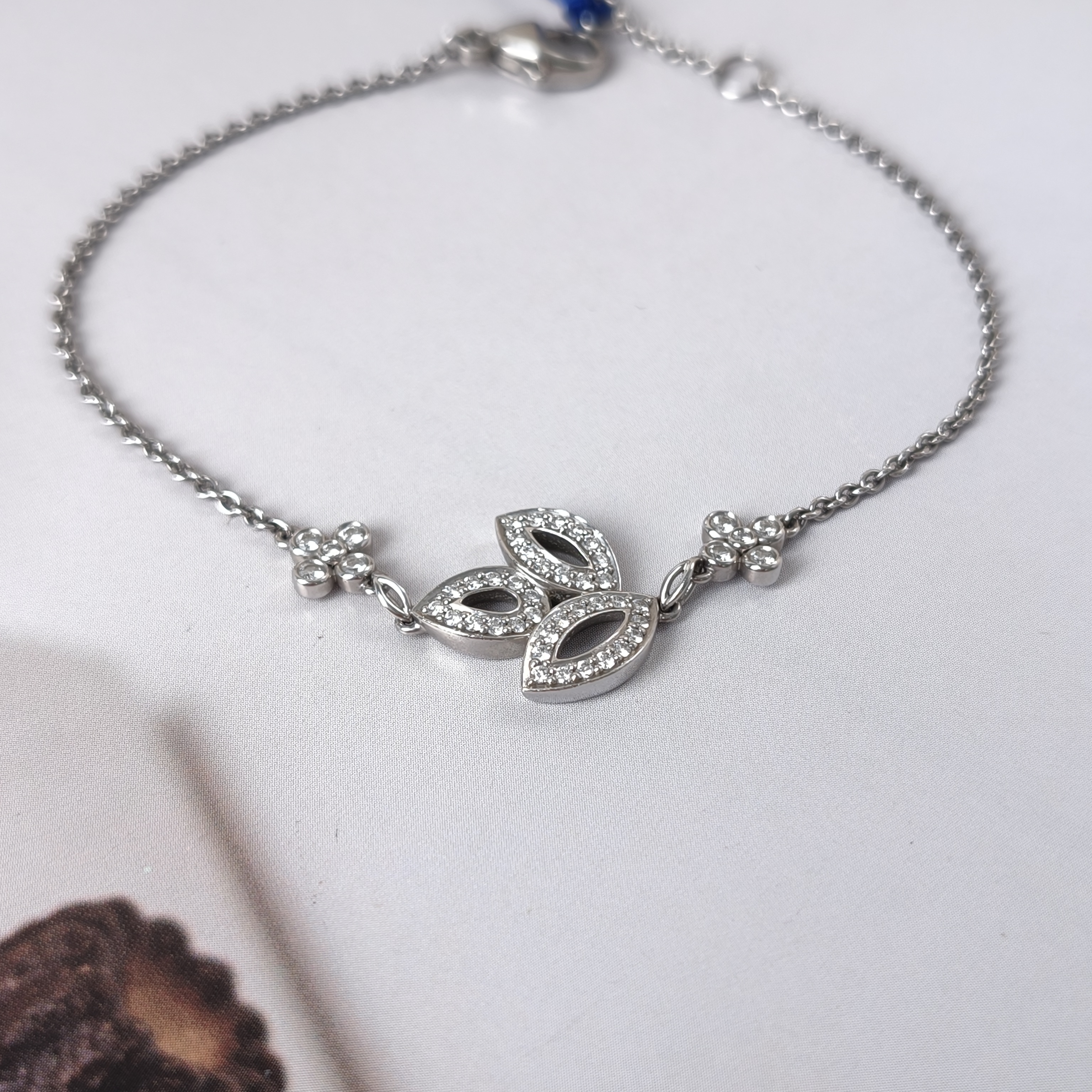 HARRY WINSTON Bracelet Lily Cluster Collection Bracelet Diamond 950 16.5One Size — cover view 5 of 14