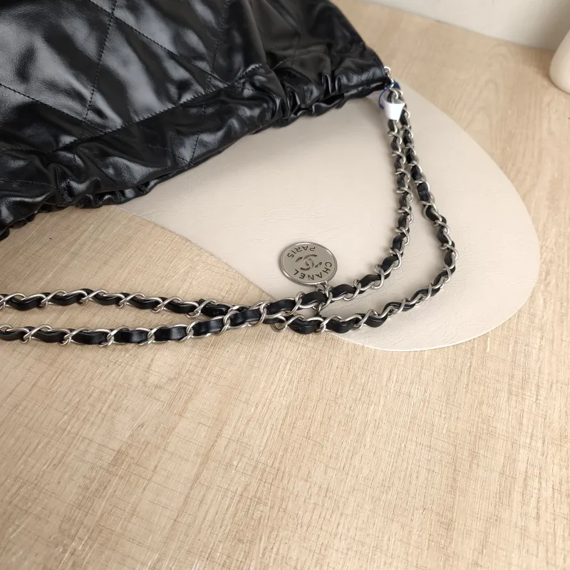 Chanel Shoulder Bag 22Bag Black CC alfskin Large 48 × 10 × 45 cm — detail view 1 of 10