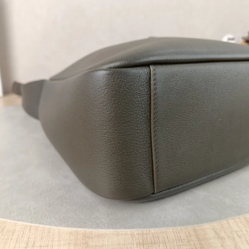 SAINT LAURENT Shoulder Bag LE 5 À 7 Hobo Dark Grey Calfskin Small22 × 8.5 × 23 cm — detail view 2 of 10