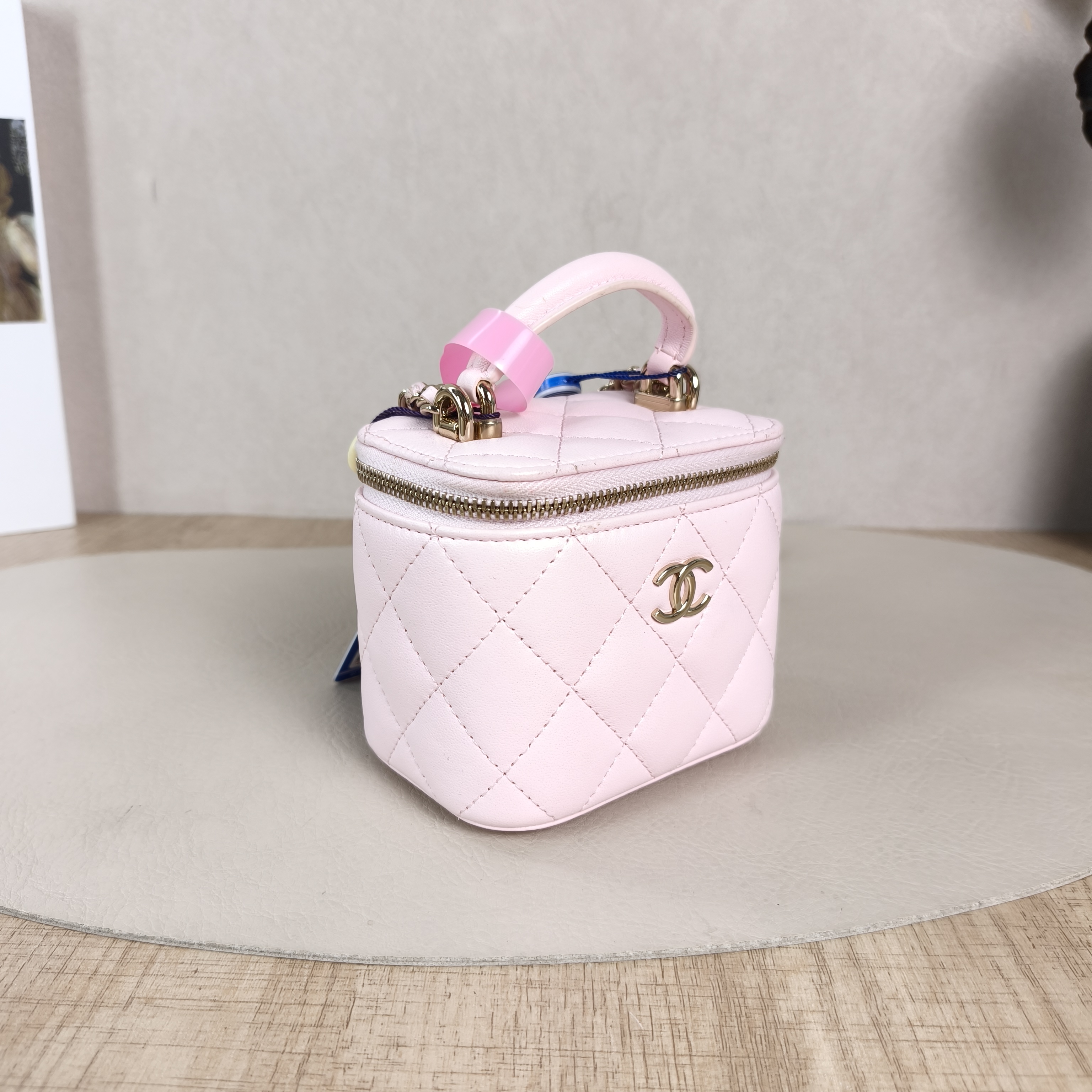 Chanel Crossbody Bag Edition Pink Lambskin One Size10 × 7 × 9 cm — cover view 4 of 5