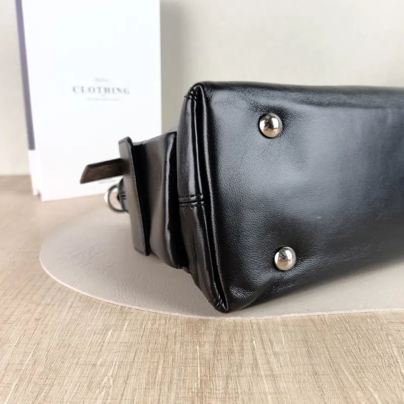 Louis Vuitton Crossbody Bag Carryall Cargo Vibe Black SL ambskin Small 33.5 × 15 × 23 cm — detail view 1 of 12