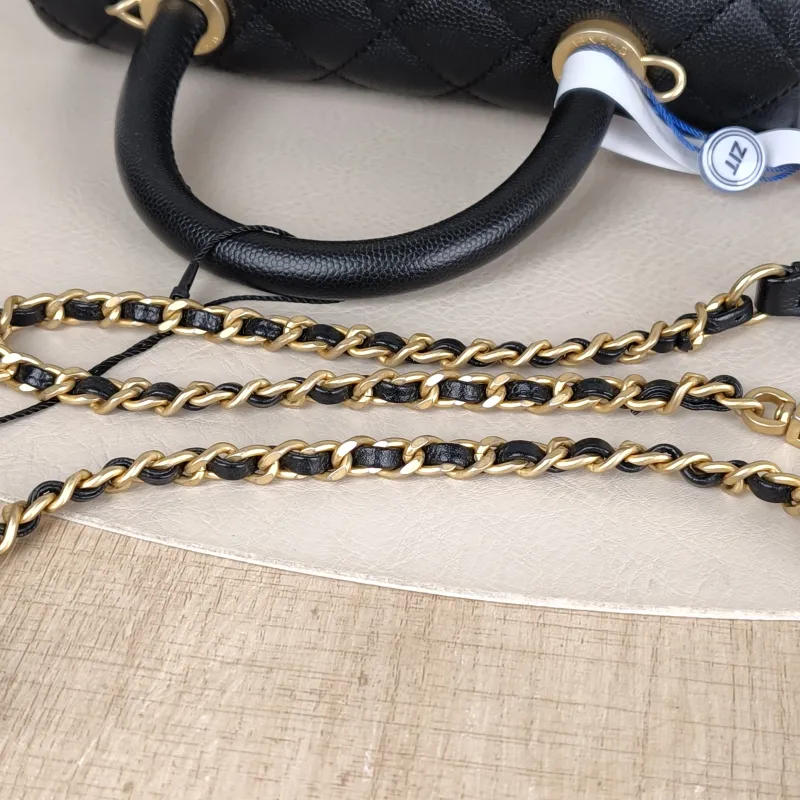 Chanel Top Handle Bag Coco Handle​Black Grained Calfskin Small24 × 10 × 14 cm — detail view 13 of 15