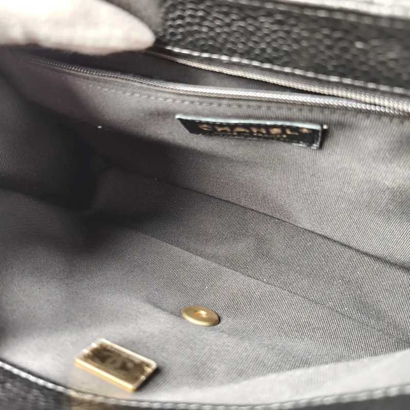 Chanel Backpack Backpack Black Grained Calfskin One Size24 × 5 × 17 cm — detail view 4 of 15
