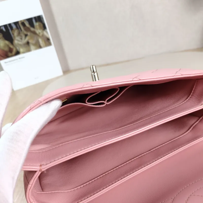 Chanel Crossbody Bag Trendy CC Pink Lambskin Small 25 × 12 × 17 cm Microchip Edition — detail view 4 of 14