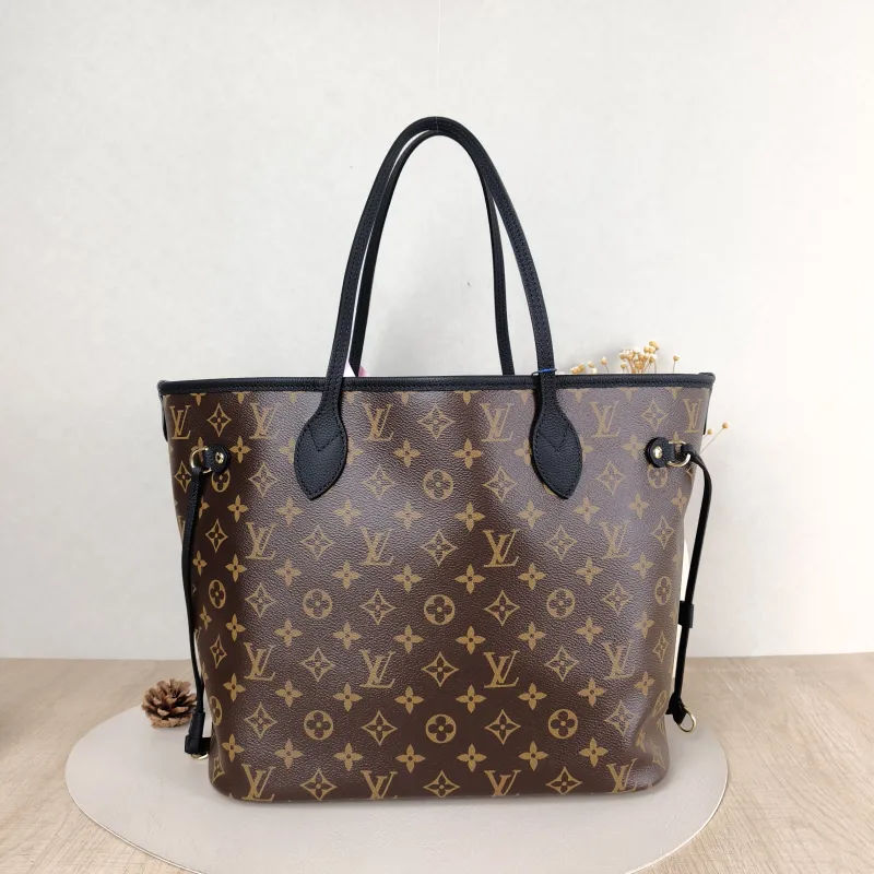 Louis Vuitton Shoulder Bag NEVERFULL INSIDE OUT Black PVC · Calfskin Medium 31 × 14 × 28 cm — cover view 4 of 5
