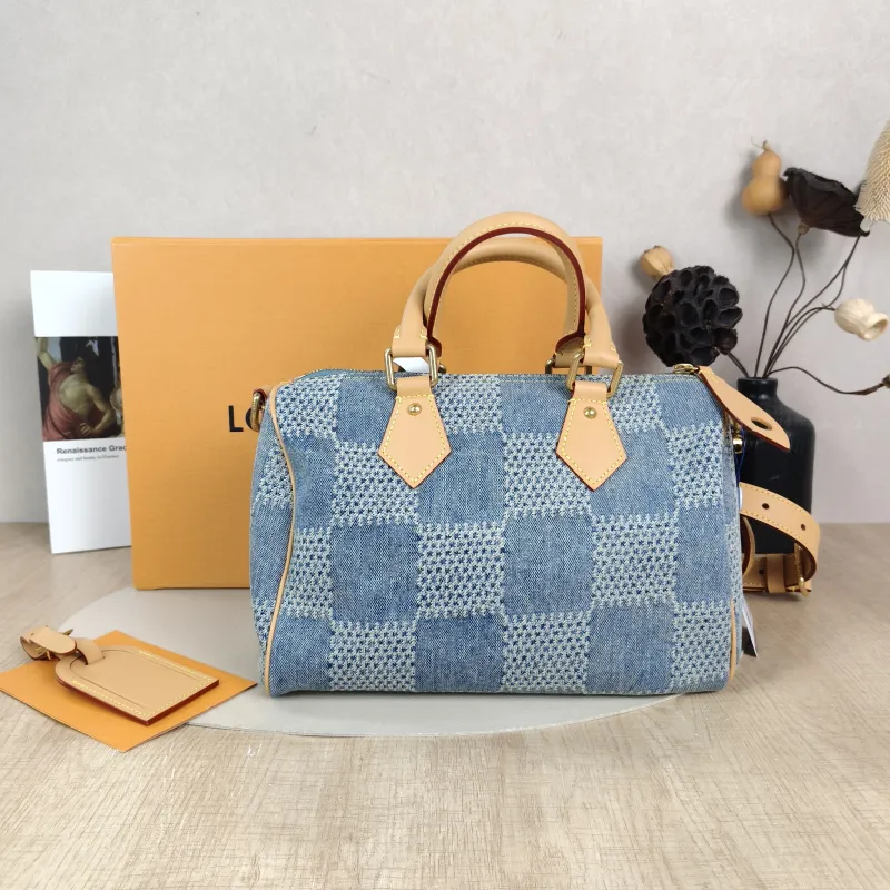 Louis Vuitton Crossbody Bag Speedy25 Medium 25 × 15 × 19 cm — cover view 3 of 6