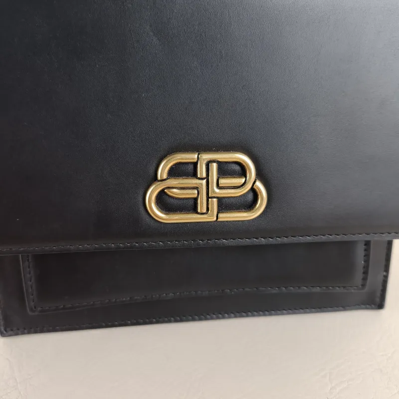 BALENCIAGA Crossbody Bag Crossbody Bag Black Calfskin 19.5 × 8 × 16 cm — detail view 10 of 11