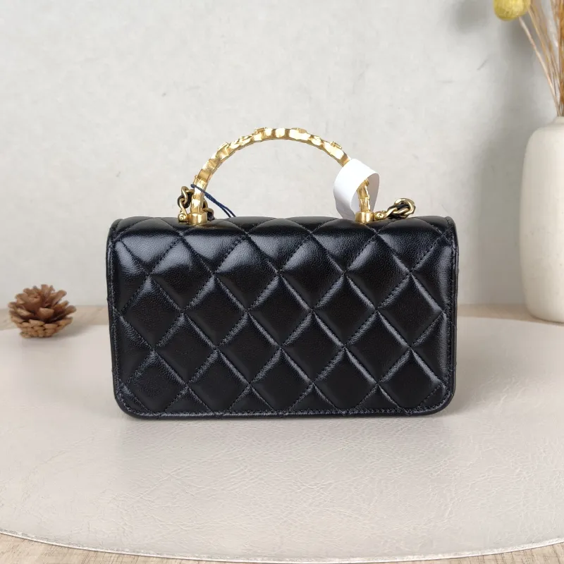 Chanel Crossbody Bag Black Lambskin 17 × 4 × 9 cm — cover view 3 of 5