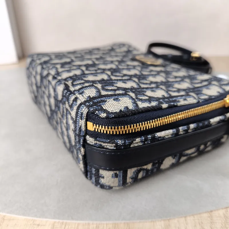 DIOR Shoulder Bag30 Montaigne Box Shoulder Bag Blue Canvas One Size19.5 × 6 × 15 cm — detail view 4 of 12