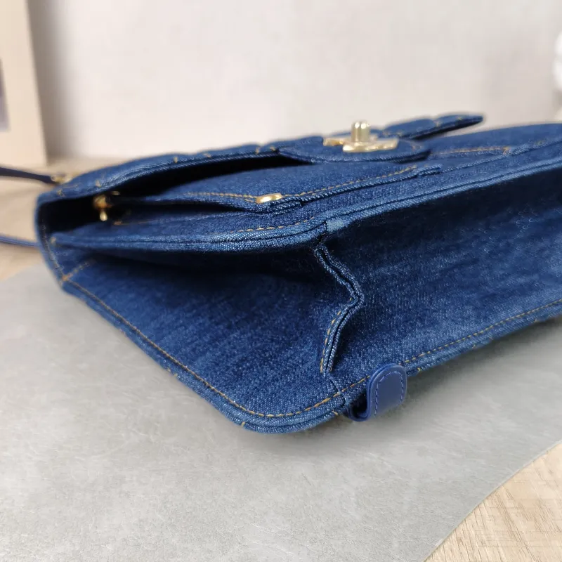 Chanel Backpack Backpack Blue One Size 25 × 6 × 22 cm — detail view 6 of 12
