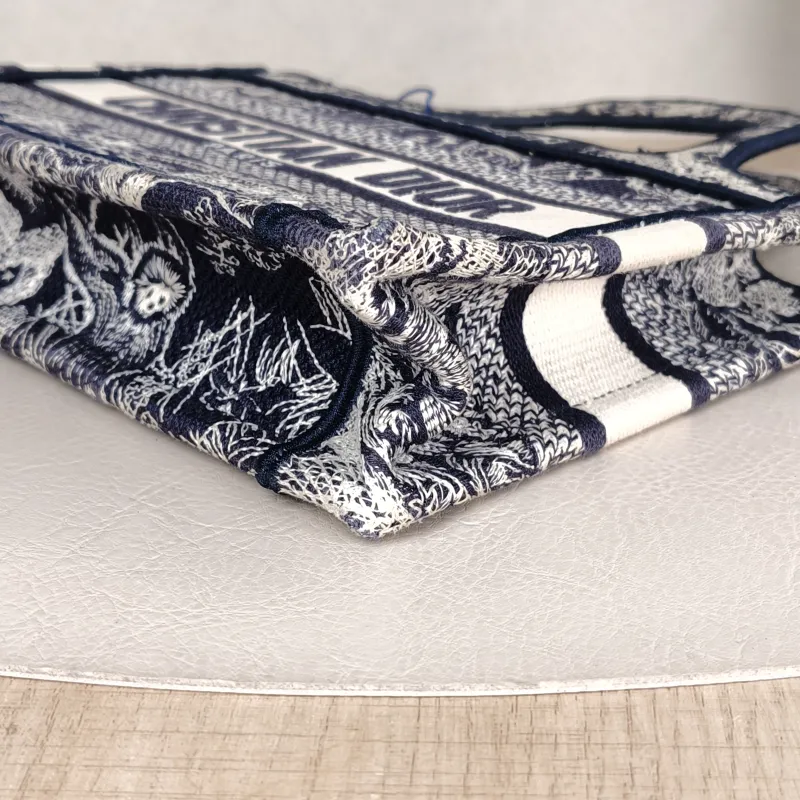 DIOR Top Handle Bag Book Tote Colorblock Canvasmini22.5 × 6 × 15 cm — detail view 8 of 9