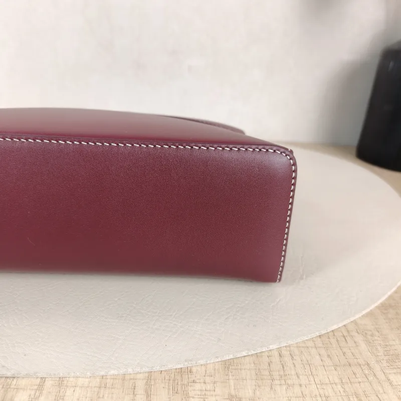 Loro Piana Crossbody Bag Extra Bag L23 Burgundy Calfskin One Size 23 × 7 × 12 cm — detail view 8 of 10