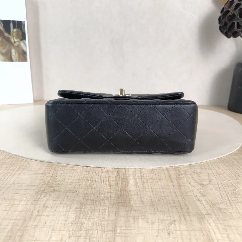 Chanel Crossbody Bag Classic Flap Large Mini CF Mini Black SL ambskin mini 20 × 6 × 12 cm — cover view 2 of 5