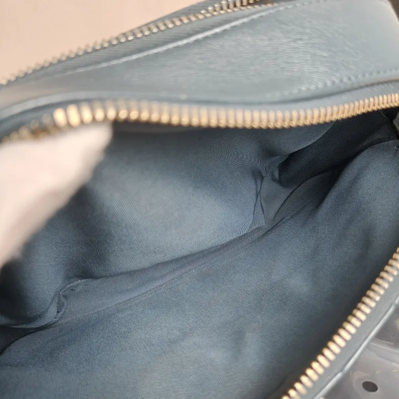 Chanel Crossbody Bag Crossbody Bag Blue Calfskin One Size23.5 × 7 × 16 cm — detail view 5 of 12