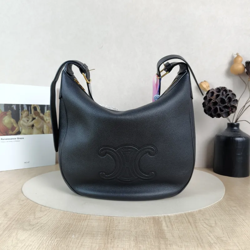 CELINE Shoulder Bag HELOISE TRIOMPHE Black CC alfskin Medium28.5 × 8 × 30 cm