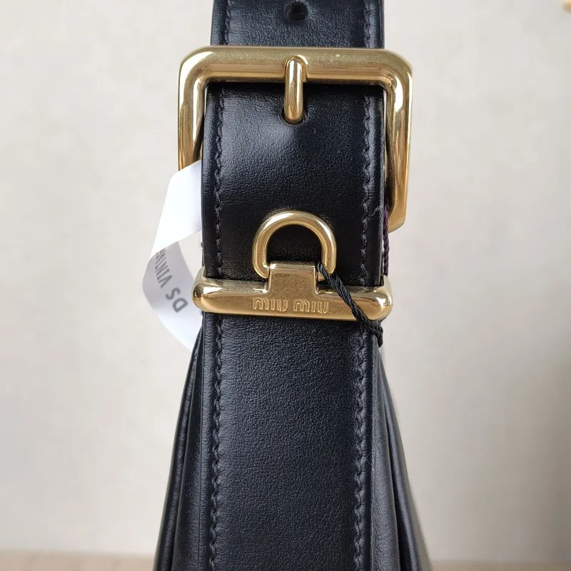 Miumiu Shoulder Bag Wander Hobo Black Calfskin Small20 × 6 × 17 cm — detail view 5 of 12