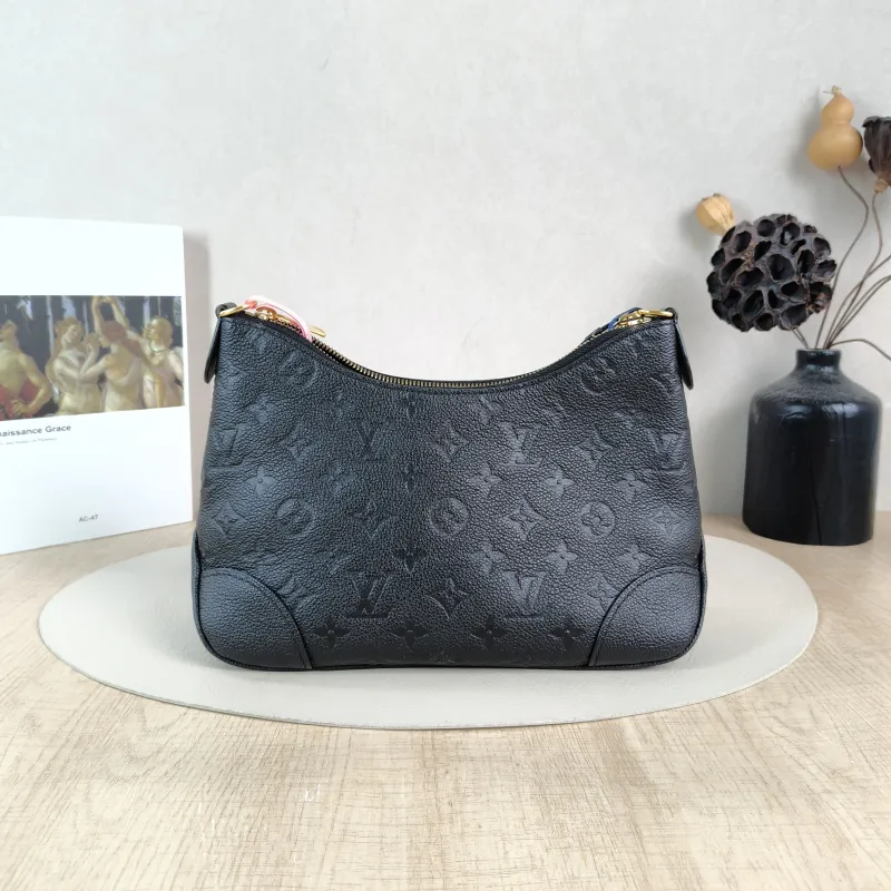 Louis Vuitton Crossbody Bag Boulogne Black Empreinte Embossed Calfskin Small 26 × 9.5 × 16 cm — cover view 5 of 6