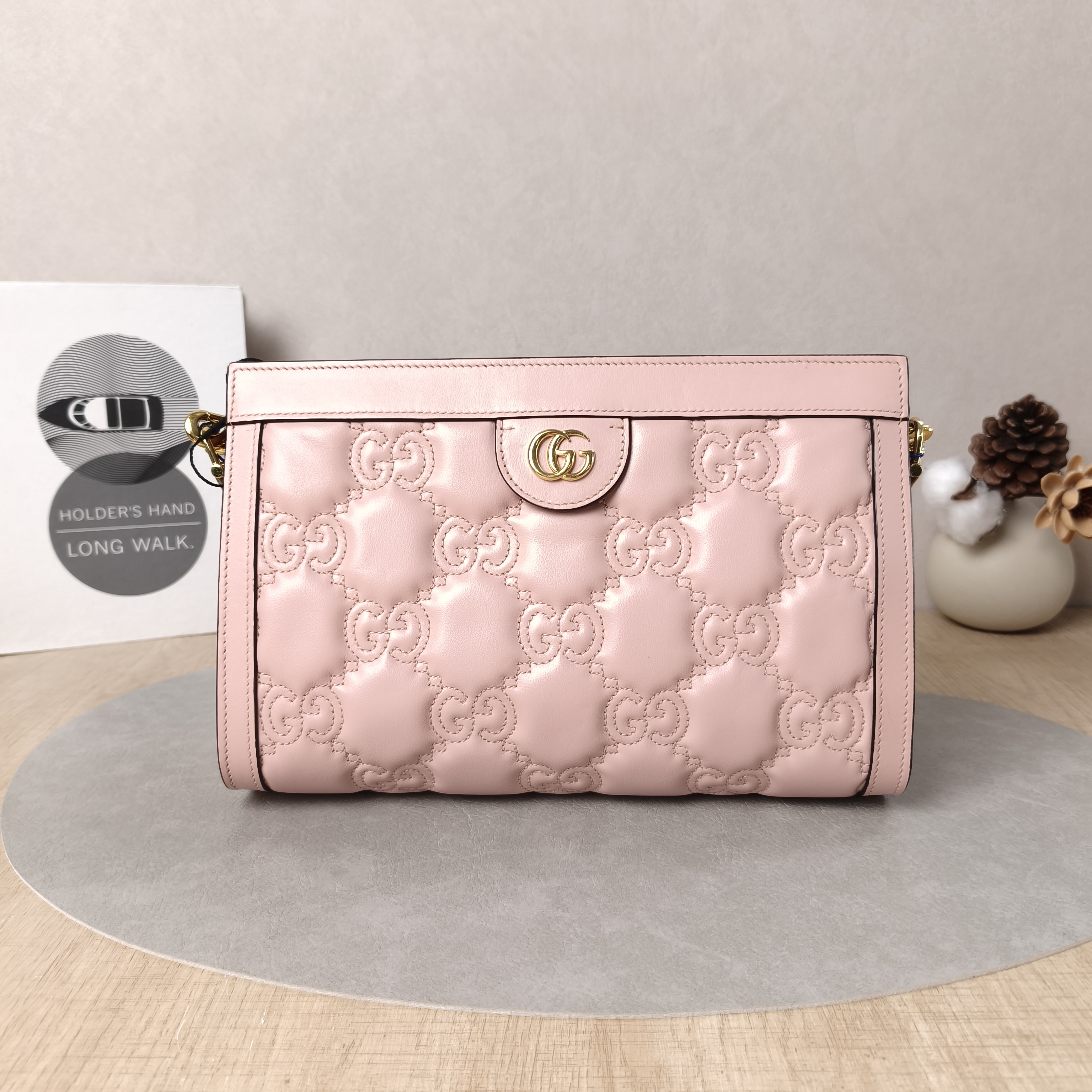 GUCCI Crossbody Bag GG matelasse Pink Lambskin Small26 × 8 × 17.5 cm