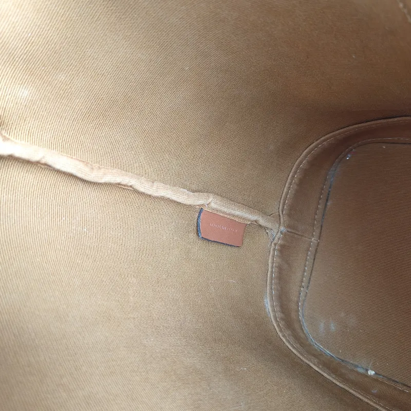 CELINE Crossbody Bag Triomphe Bucket Bag Monogram PVC Small22 × 13 × 26 cm — detail view 5 of 10