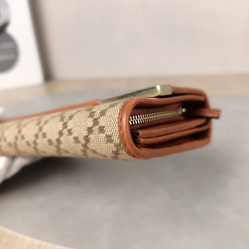GUCCI Shoulder Bag Wallet Monogram Canvas One Size19 × 3 × 9.5 cm — detail view 2 of 12