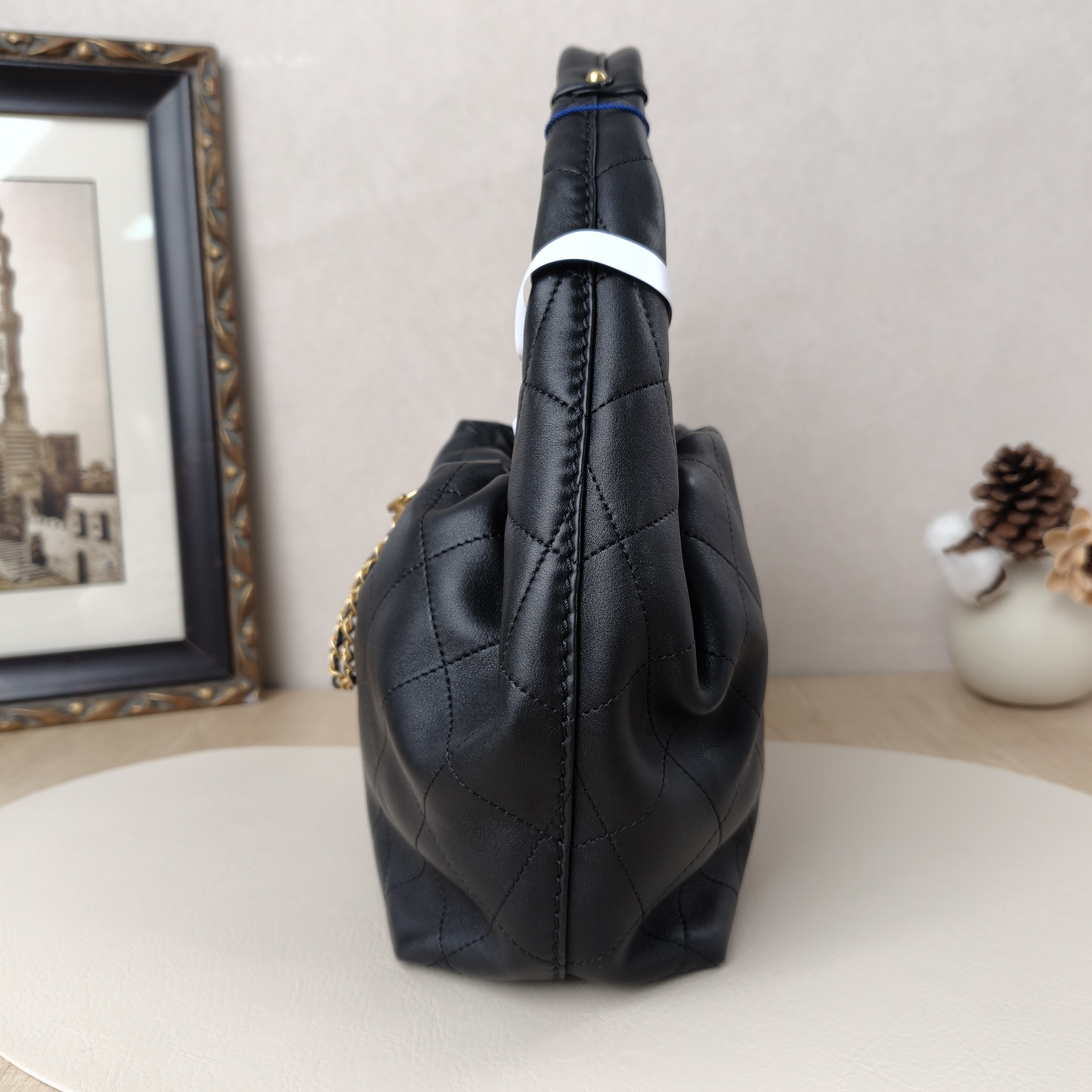 Chanel Crossbody Bag26c Black Calfskin 32 × 12 × 24 cm — cover view 11 of 11