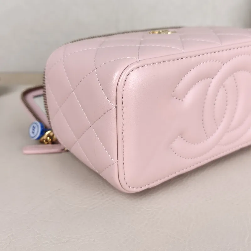Chanel Crossbody Bag Edition Pink Lambskin 16 × 8 × 9.5 cm Microchip Edition — detail view 6 of 13
