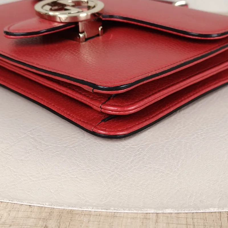 GUCCI Crossbody Bag g Collection Red Calfskin Small 20 × 9 × 16 cm — detail view 5 of 13