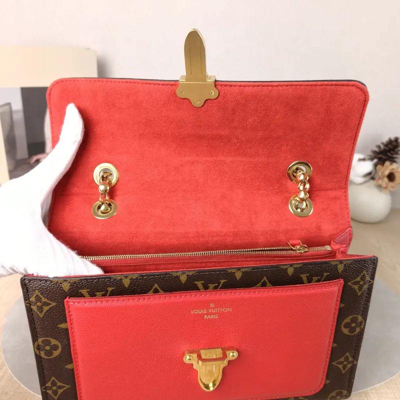 Louis Vuitton Crossbody Bag VICTOIRE Red PVC · Calfskin One Size 27 × 10 × 17 cm — detail view 2 of 13