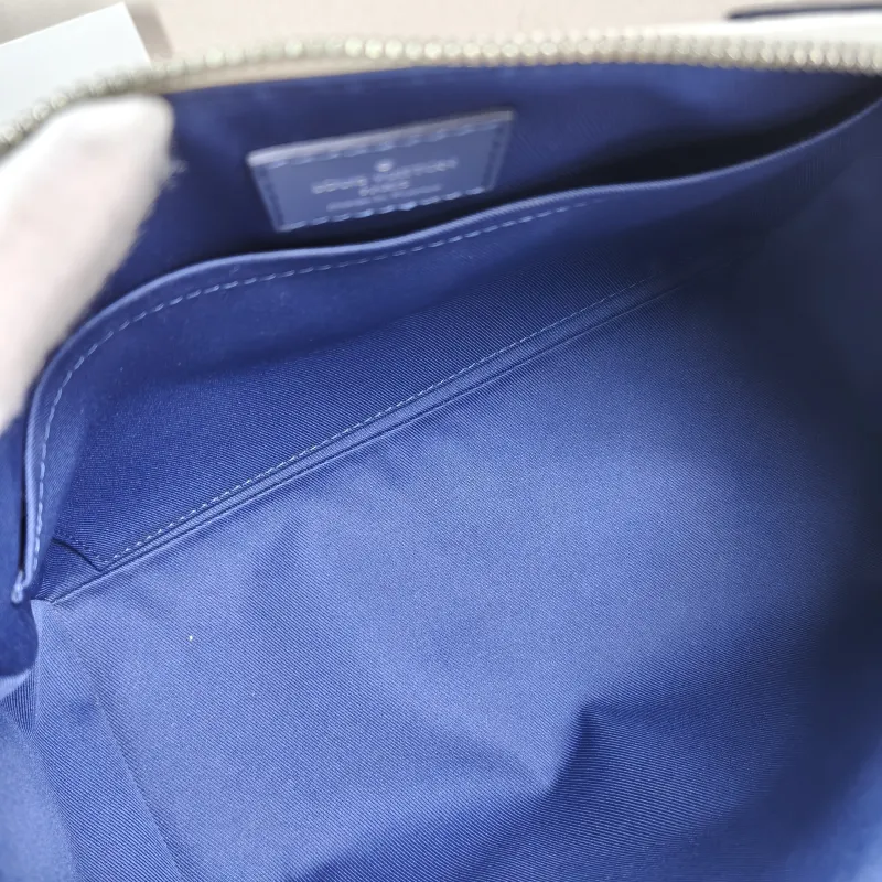 Louis Vuitton Crossbody Bag City Keepall PVC Medium 27 × 13 × 17 cm — detail view 5 of 11
